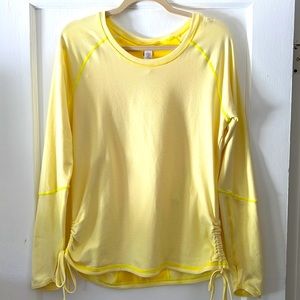 Lucy Long sleeve Active Top. Large